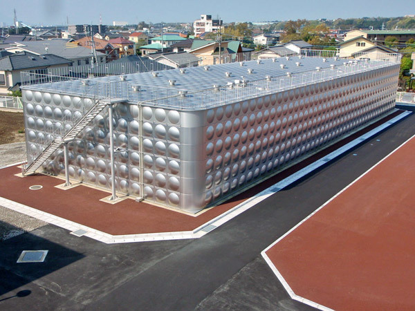 不銹鋼水箱價(jià)格是按什么來(lái)計(jì)算的？